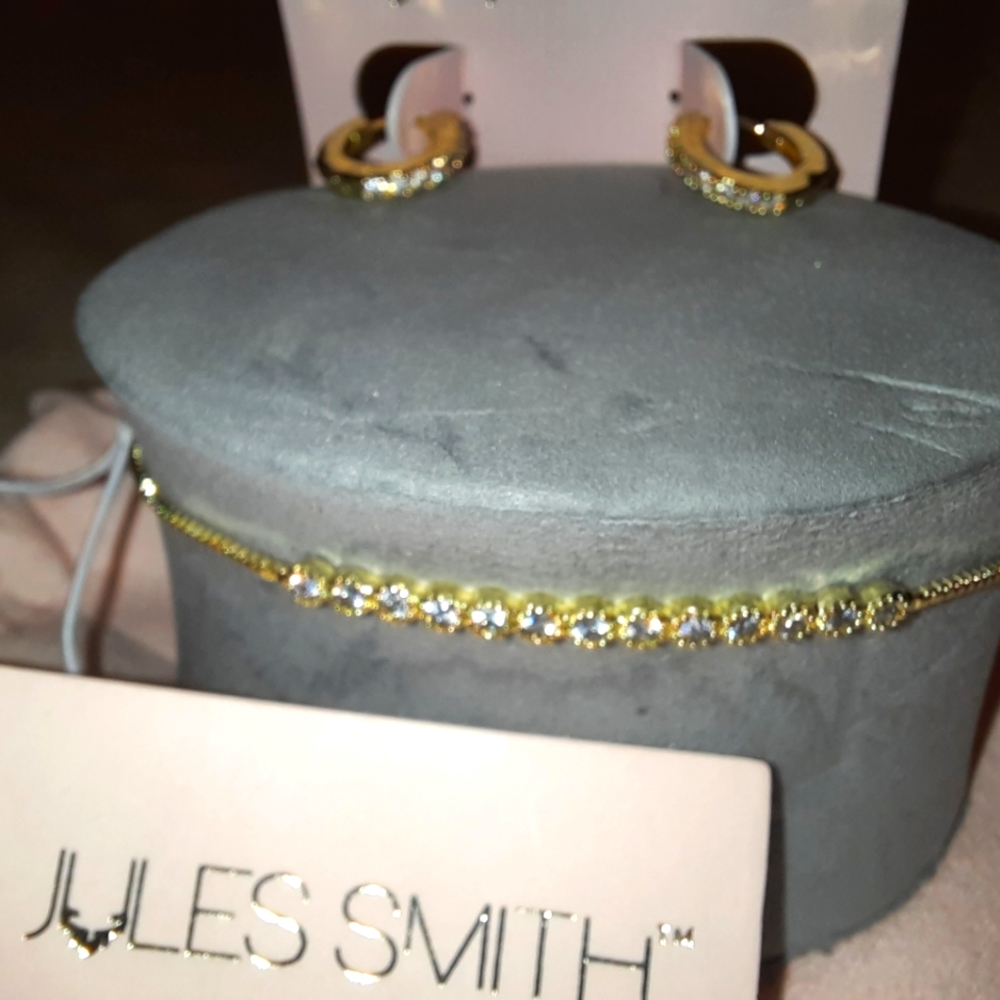 JULES SMITH 14K Gold Plated Daisy Chain Bracelet w/Huggie Hoop Earrings Set